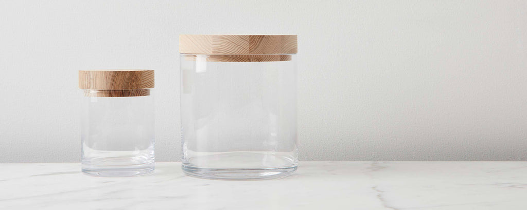 clear glass containers with ash lid