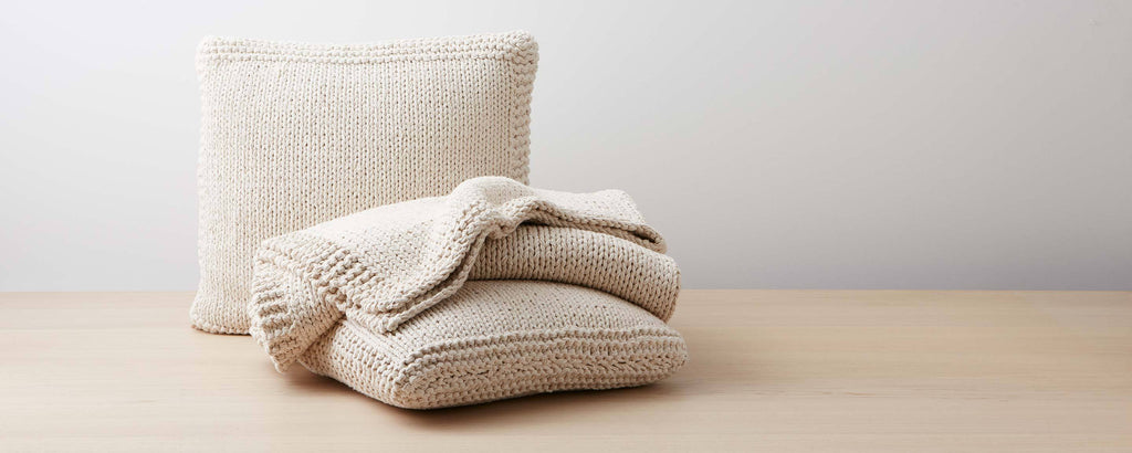 extra chunky cotton pillows and throw